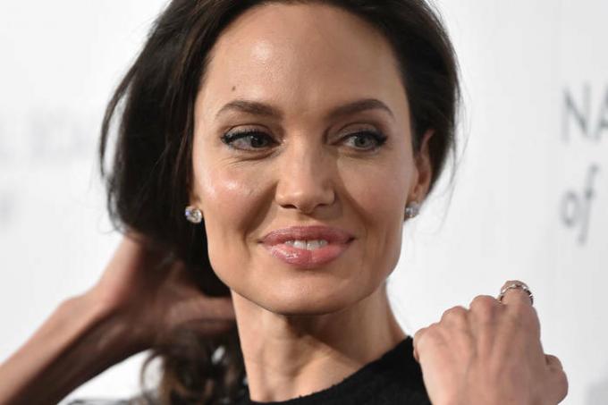 Angelina Jolie'nin 11 yaşındaki oğlu annesinin ev fotoğrafını gösterdi