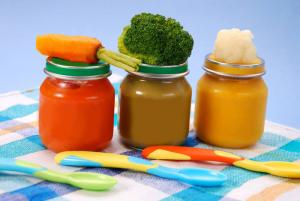 İlk katı gıdalar: brokoli, havuç ve karnabahar ile patates püresi tarifi