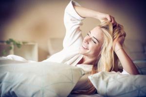 Alarm sesleri: nasıl çalar saatte kalkmak öğrenmek