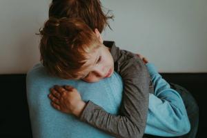 Çocuk psikolog göstermek gerektiğini 10 işaretleri: velilere bir hatırlatma