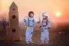Uzay ve astronotların yaklaşık 15 ilginç gerçekler: çocuklara anlatmak