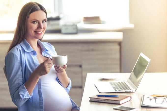 Bilim adamları hamile kadınların çay ve kahve içmesini neden yasakladı?