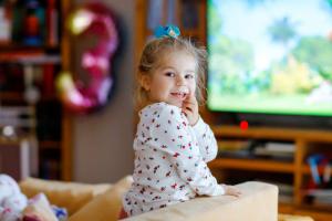 Çocuklar için chim kahverengi shkidlivy TV